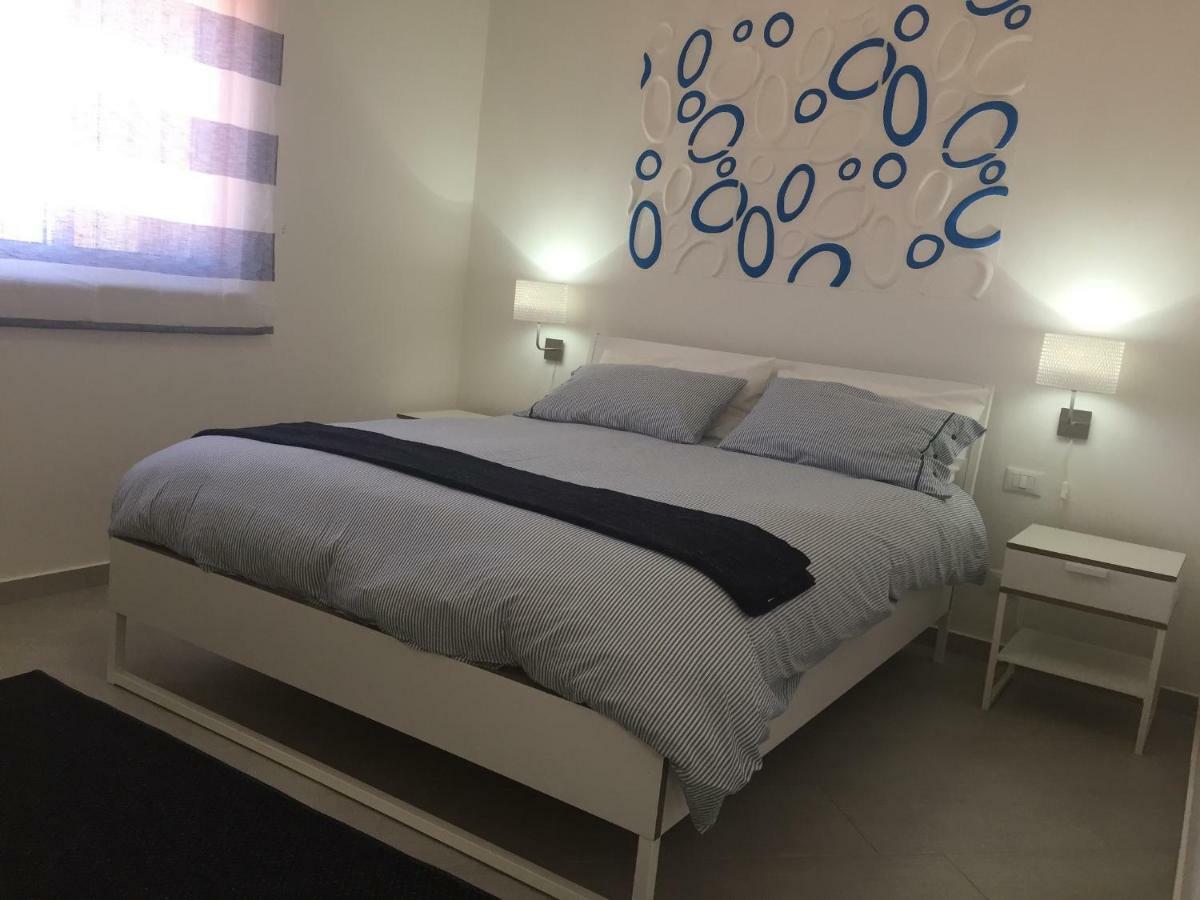 Casa Vacanze Anna 巴莱斯特拉泰 外观 照片